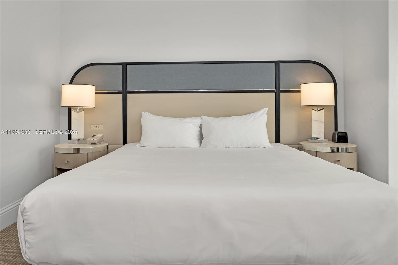 4401 Collins Ave # 902