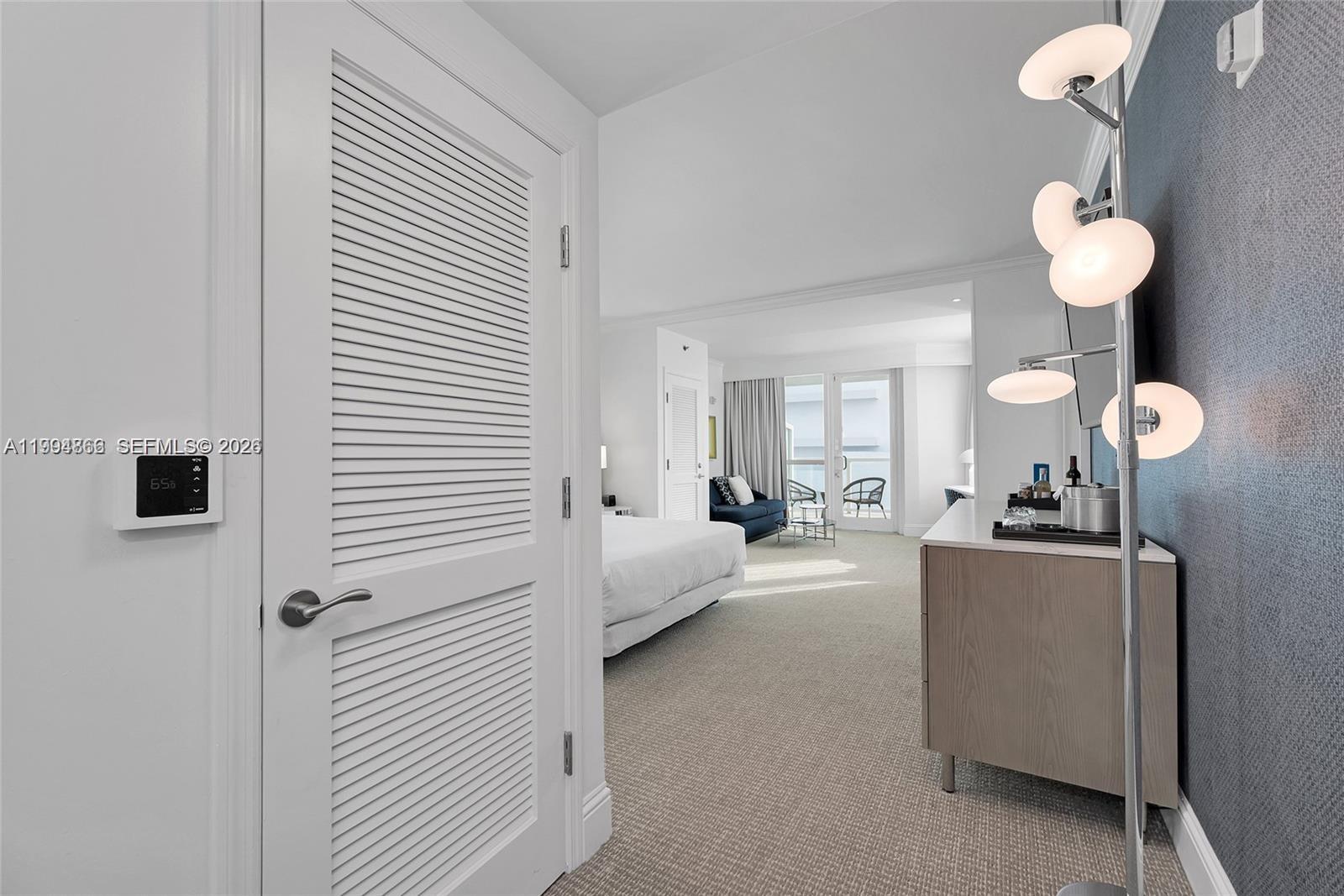 4401 Collins Ave # 902