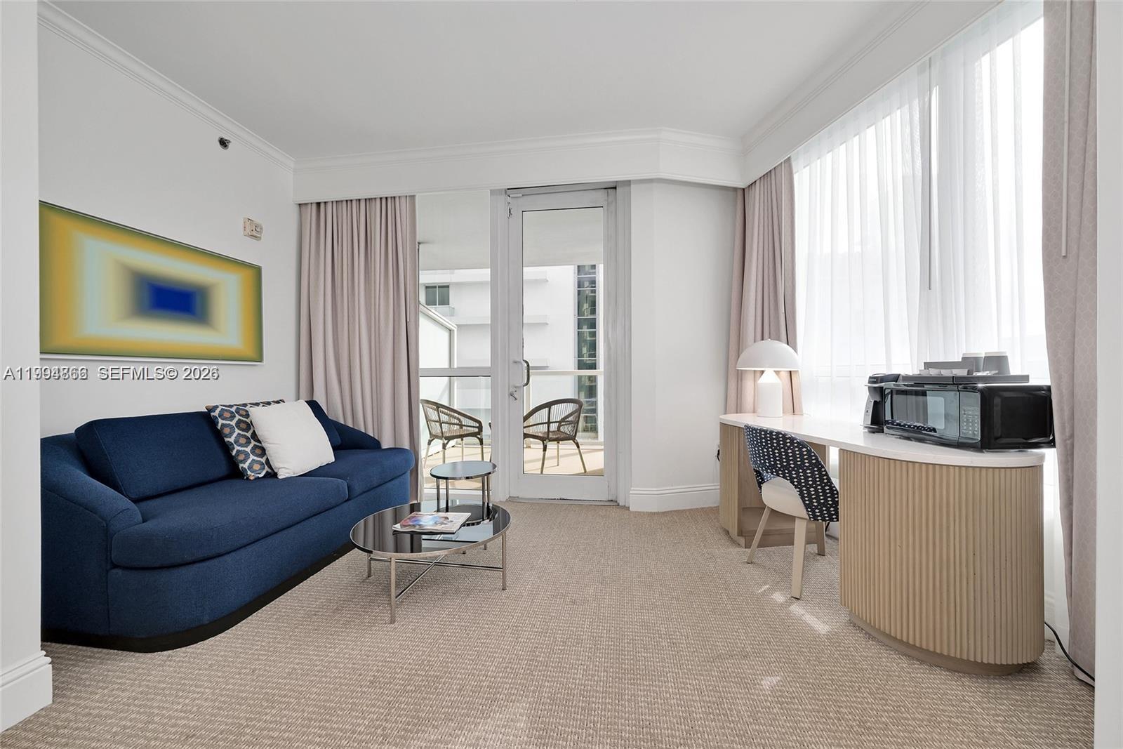 4401 Collins Ave # 902