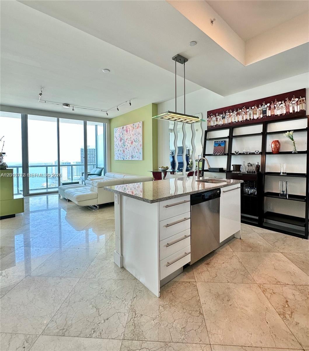 888 SE Biscayne Blvd # 4803