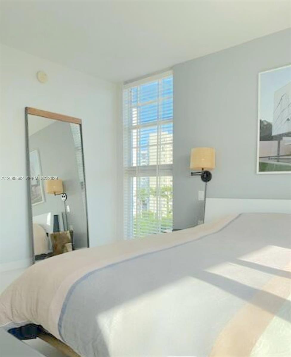 1035 West Ave # 704