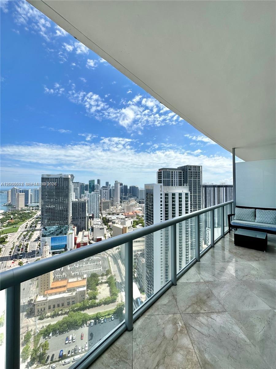 888 SE Biscayne Blvd # 4803