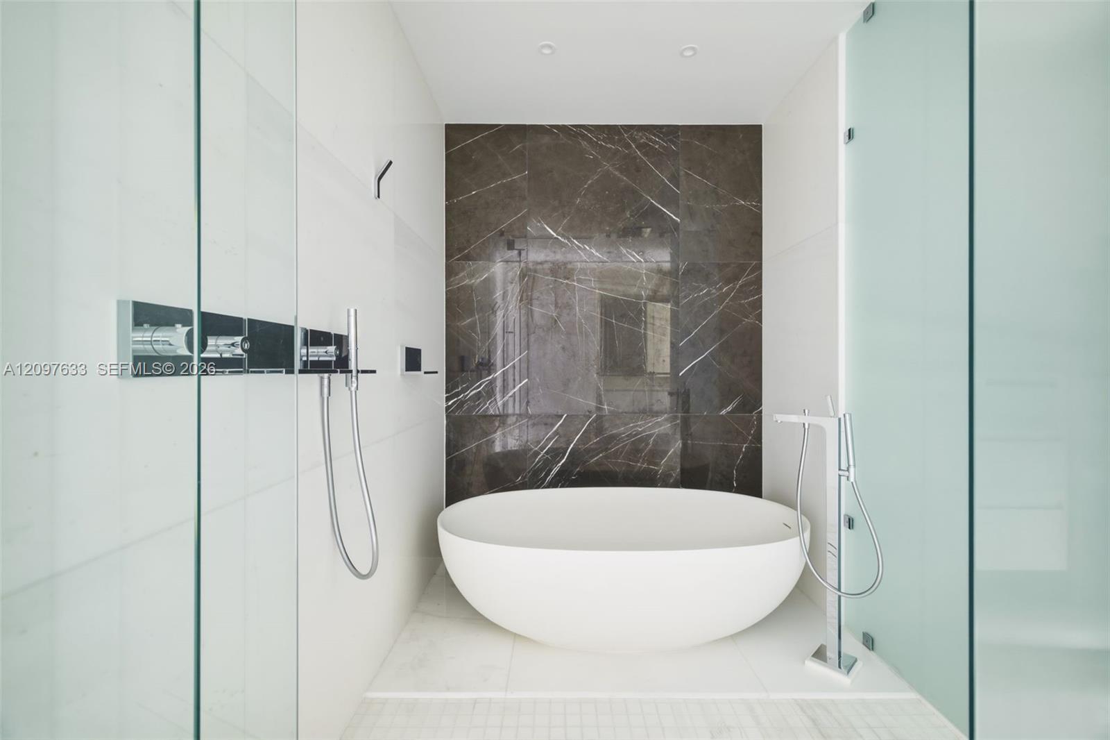 300 Biscayne Boulevard Way # 1709W