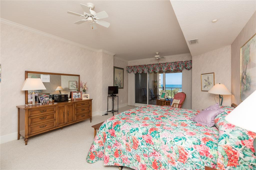 15 AVENUE DE LA MER #2302