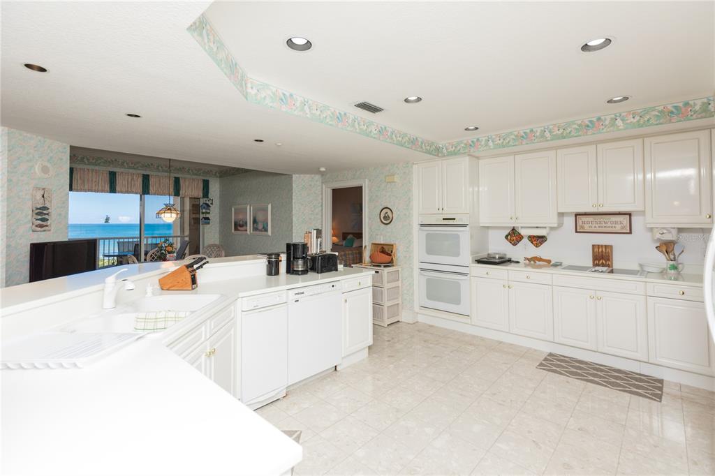 15 AVENUE DE LA MER #2302