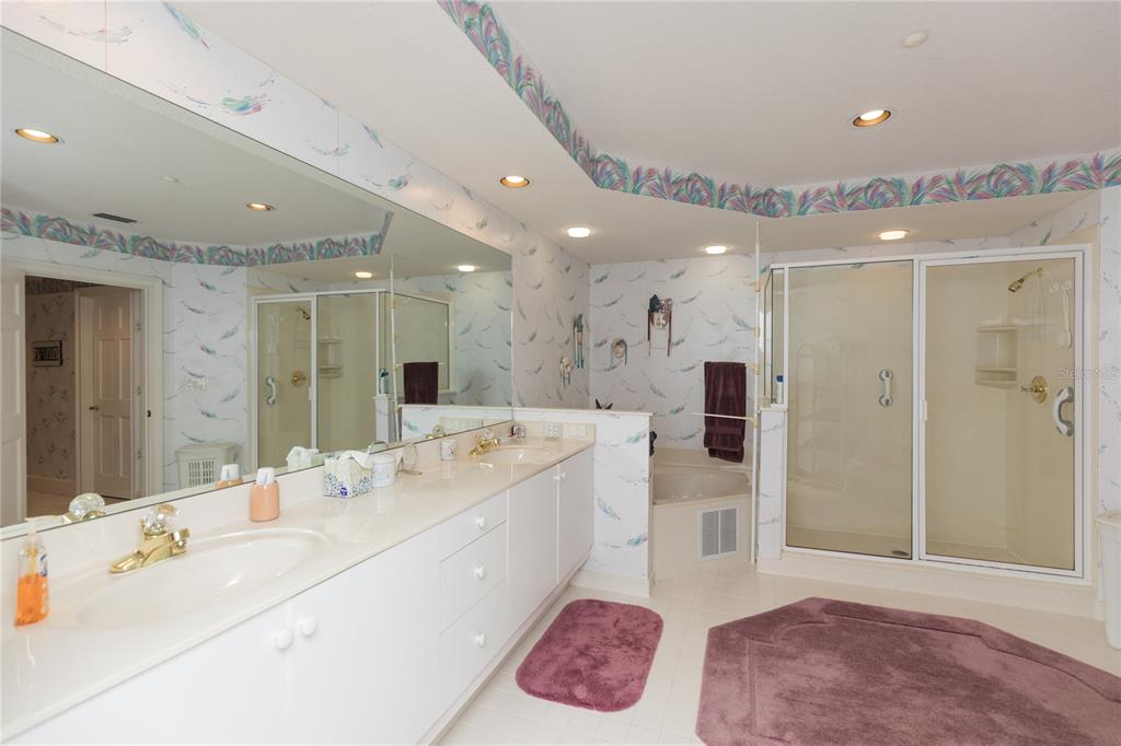 15 AVENUE DE LA MER #2302