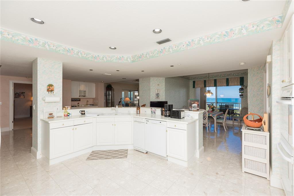 15 AVENUE DE LA MER #2302