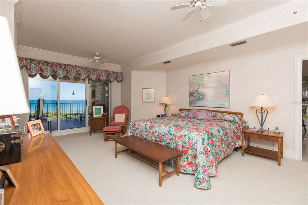 15 AVENUE DE LA MER #2302