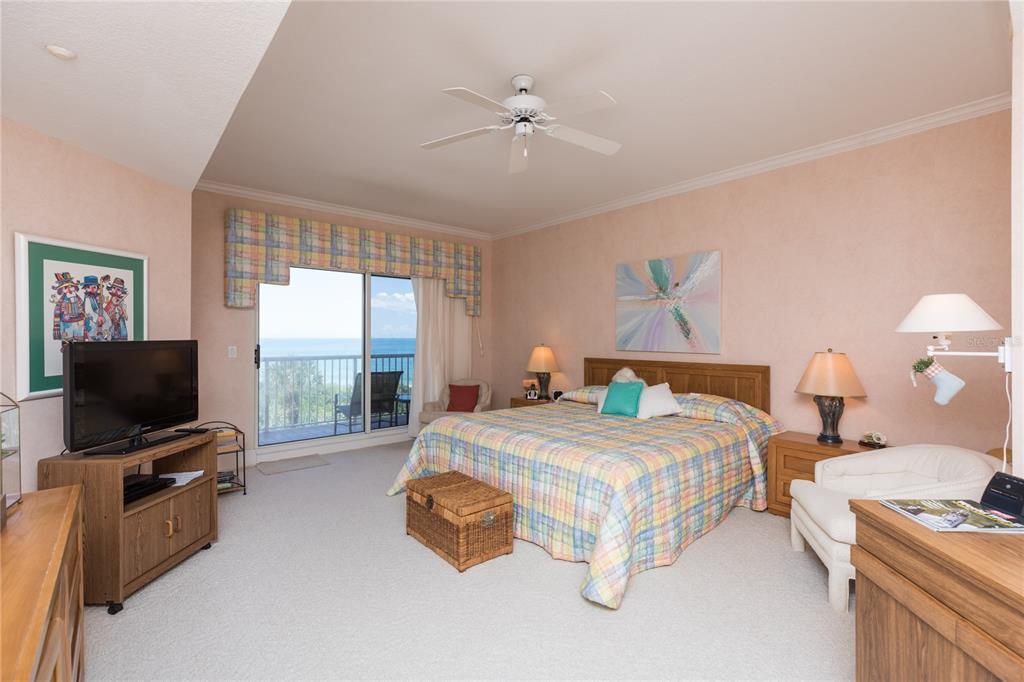 15 AVENUE DE LA MER #2302