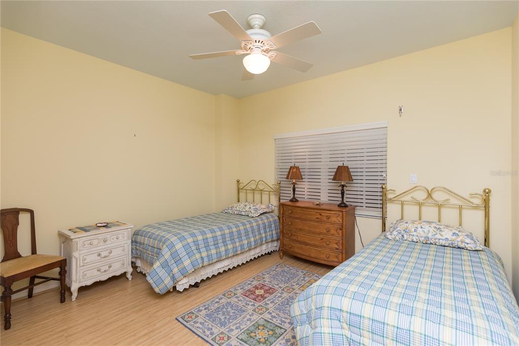 11 AVENUE DE LA MER #1605