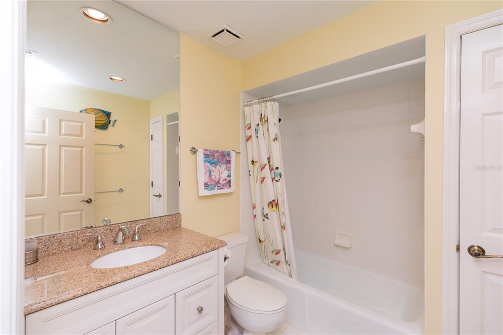 11 AVENUE DE LA MER #1605