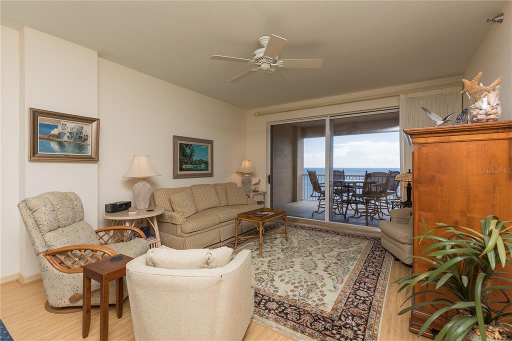 11 AVENUE DE LA MER #1605