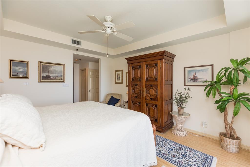 11 AVENUE DE LA MER #1605