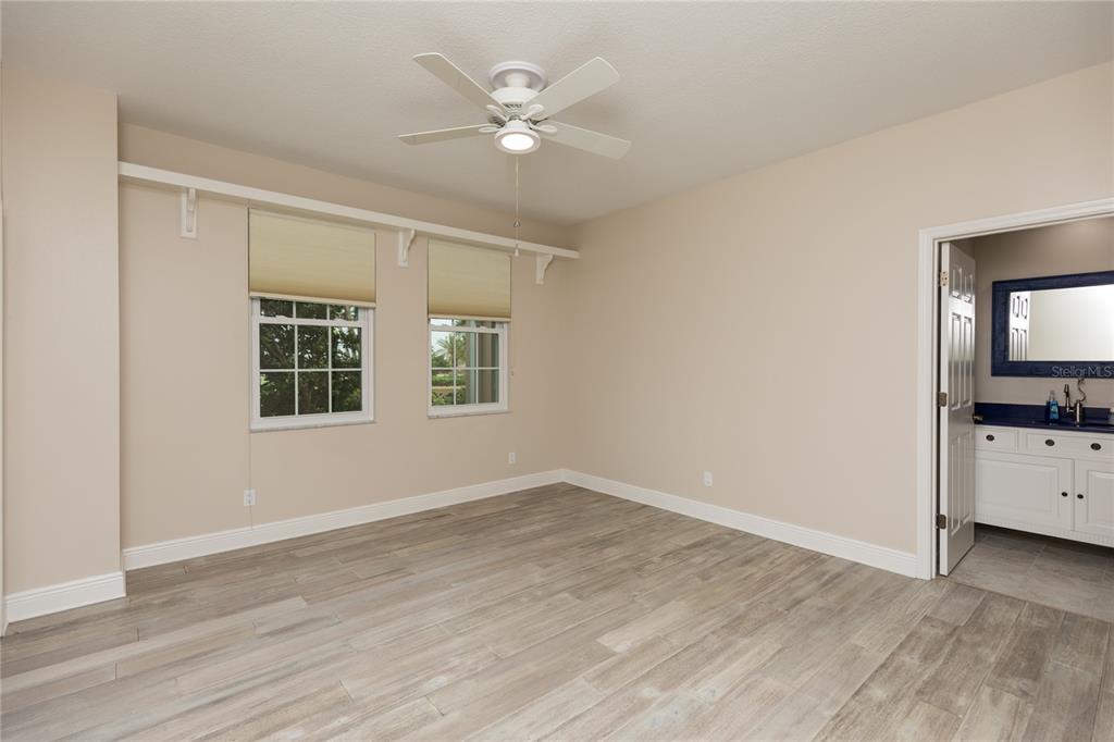 11 AVENUE DE LA MER #1101
