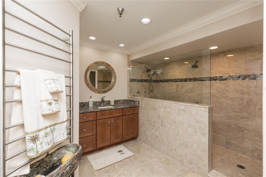 11 AVENUE DE LA MER #1101