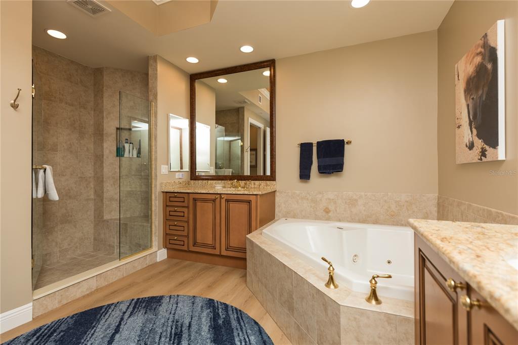 85 AVENUE DE LA MER #602