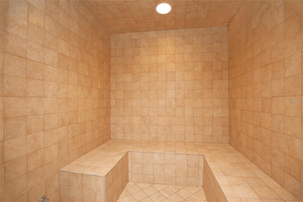 85 AVENUE DE LA MER #602