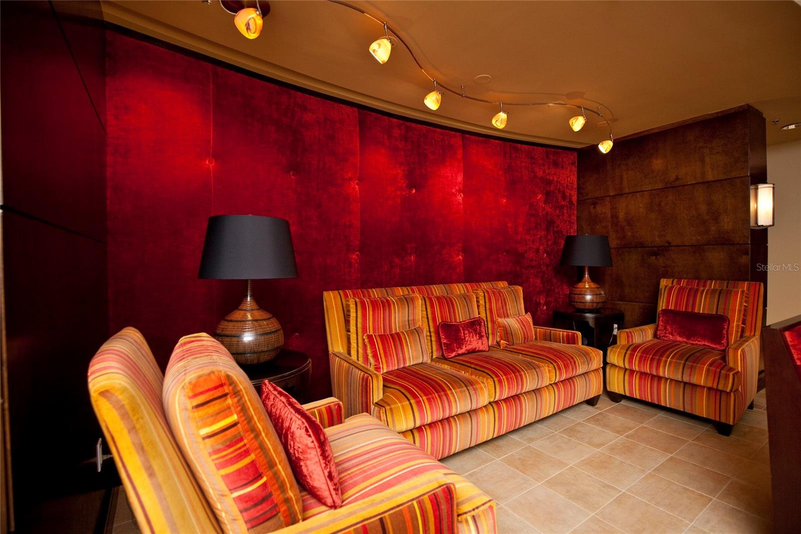 28 PORTO MAR #303