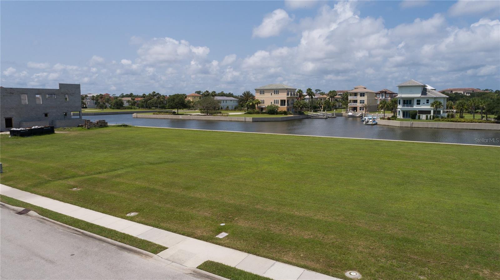306 HARBOR VILLAGE PT N
