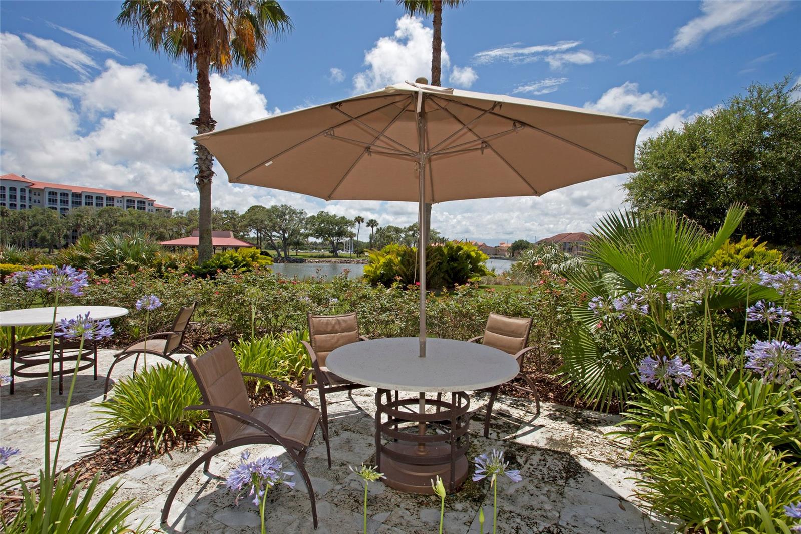 306 HARBOR VILLAGE PT N
