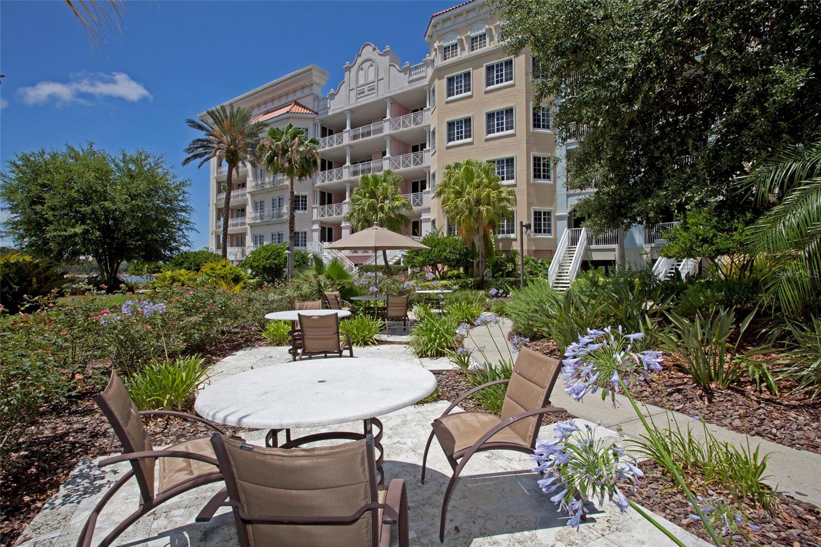 306 HARBOR VILLAGE PT N