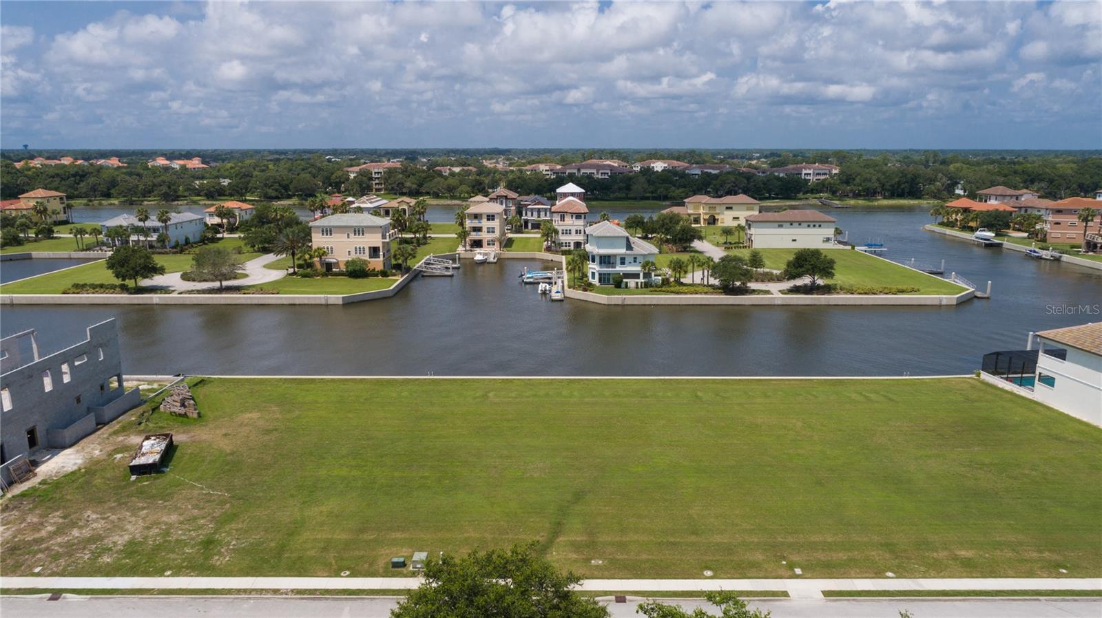 306 HARBOR VILLAGE PT N