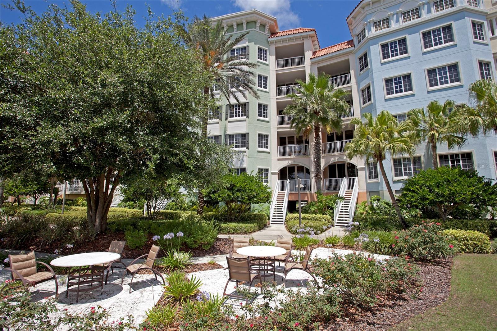 306 HARBOR VILLAGE PT N