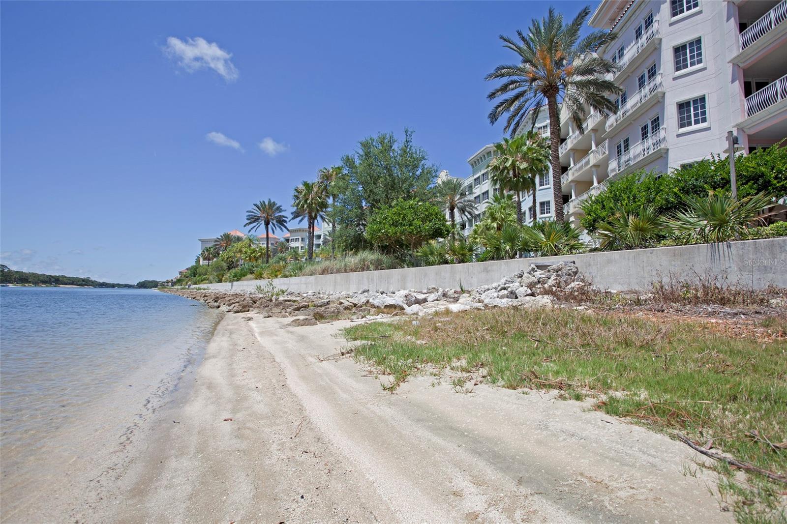 306 HARBOR VILLAGE PT N