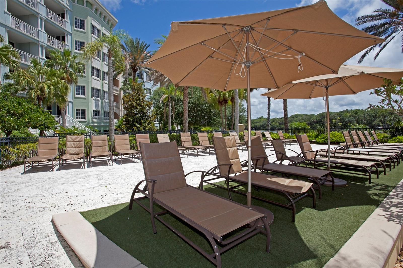 306 HARBOR VILLAGE PT N