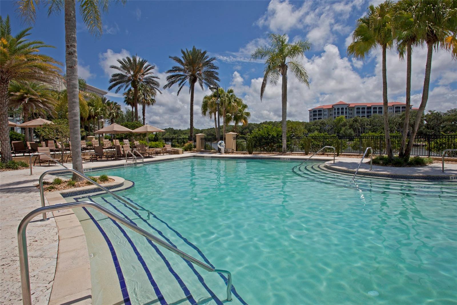 306 HARBOR VILLAGE PT N
