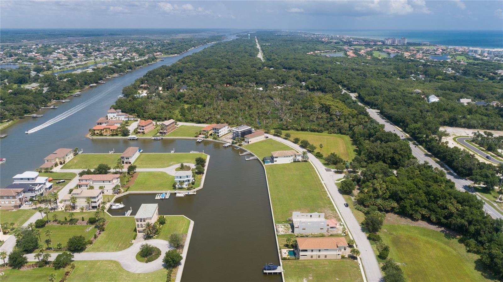 306 HARBOR VILLAGE PT N