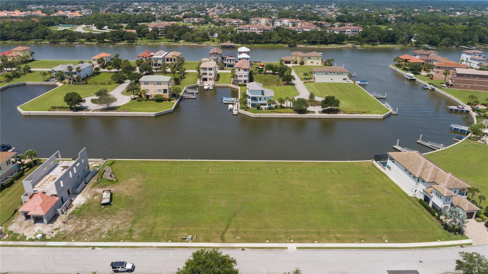 306 HARBOR VILLAGE PT N