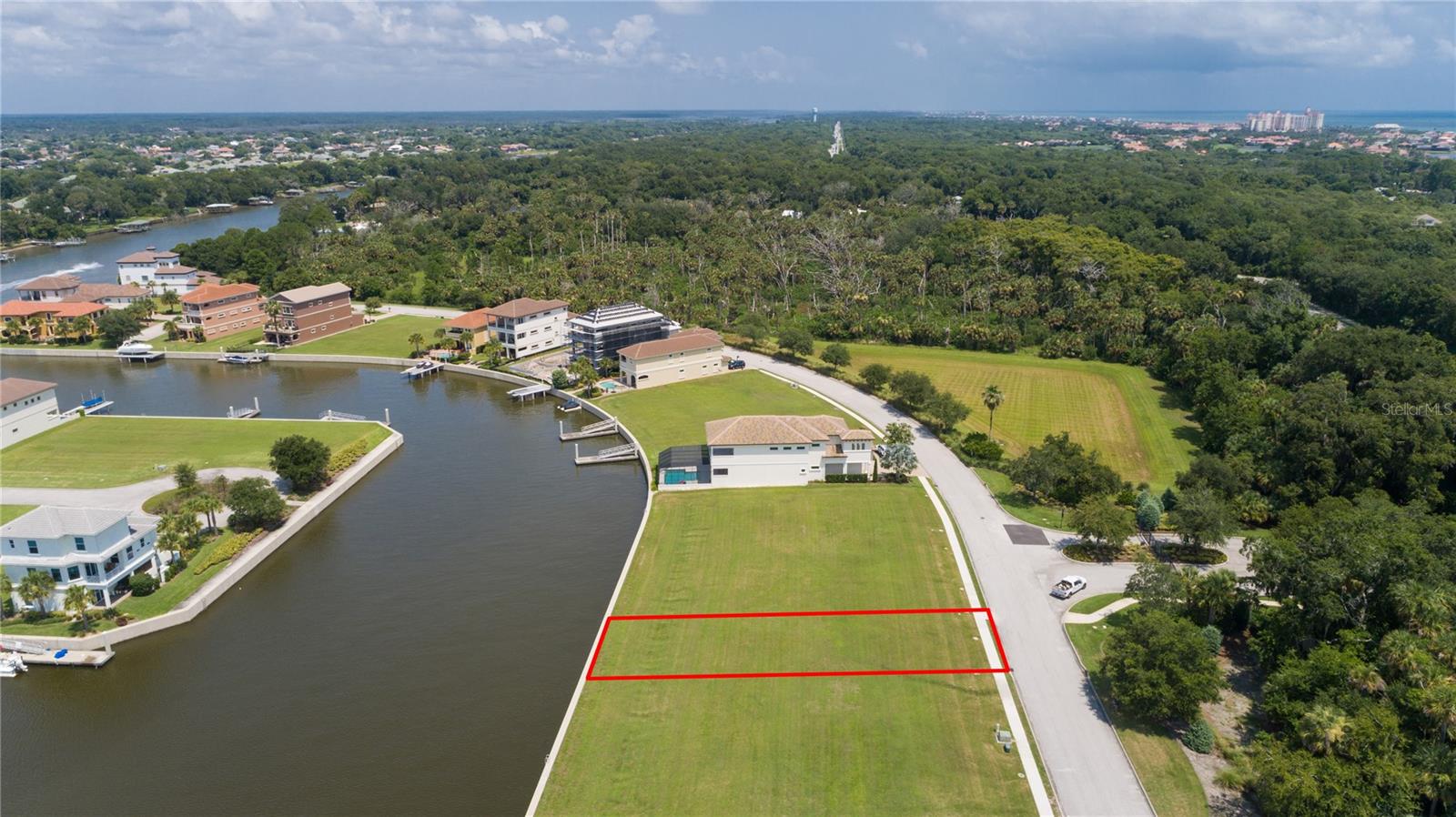 306 HARBOR VILLAGE PT N