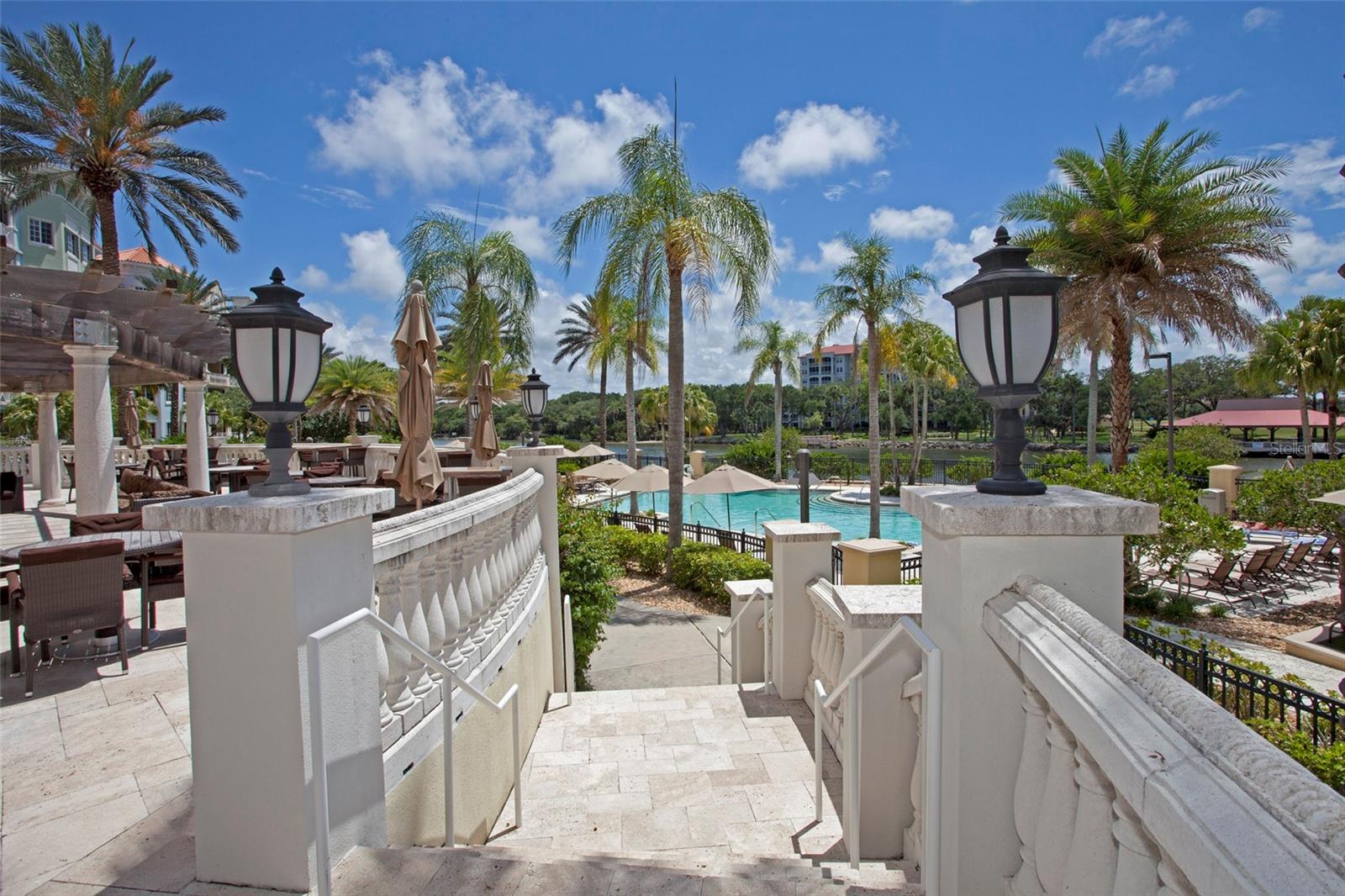 306 HARBOR VILLAGE PT N