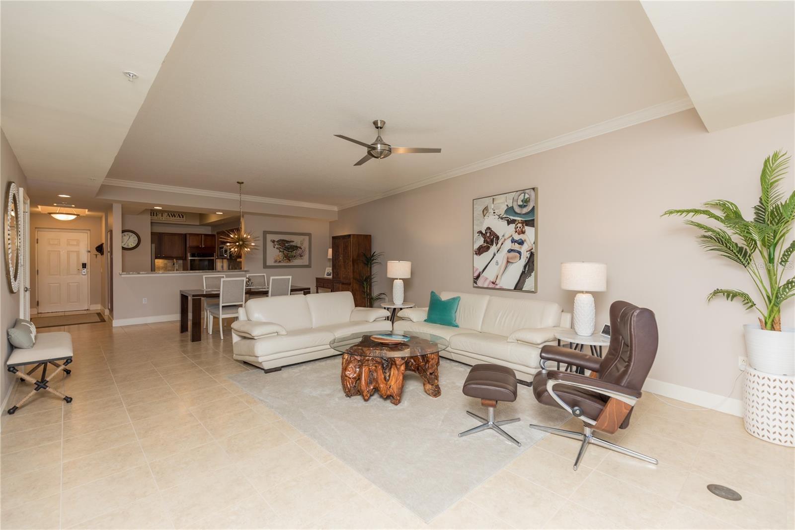 102 YACHT HARBOR DR #373