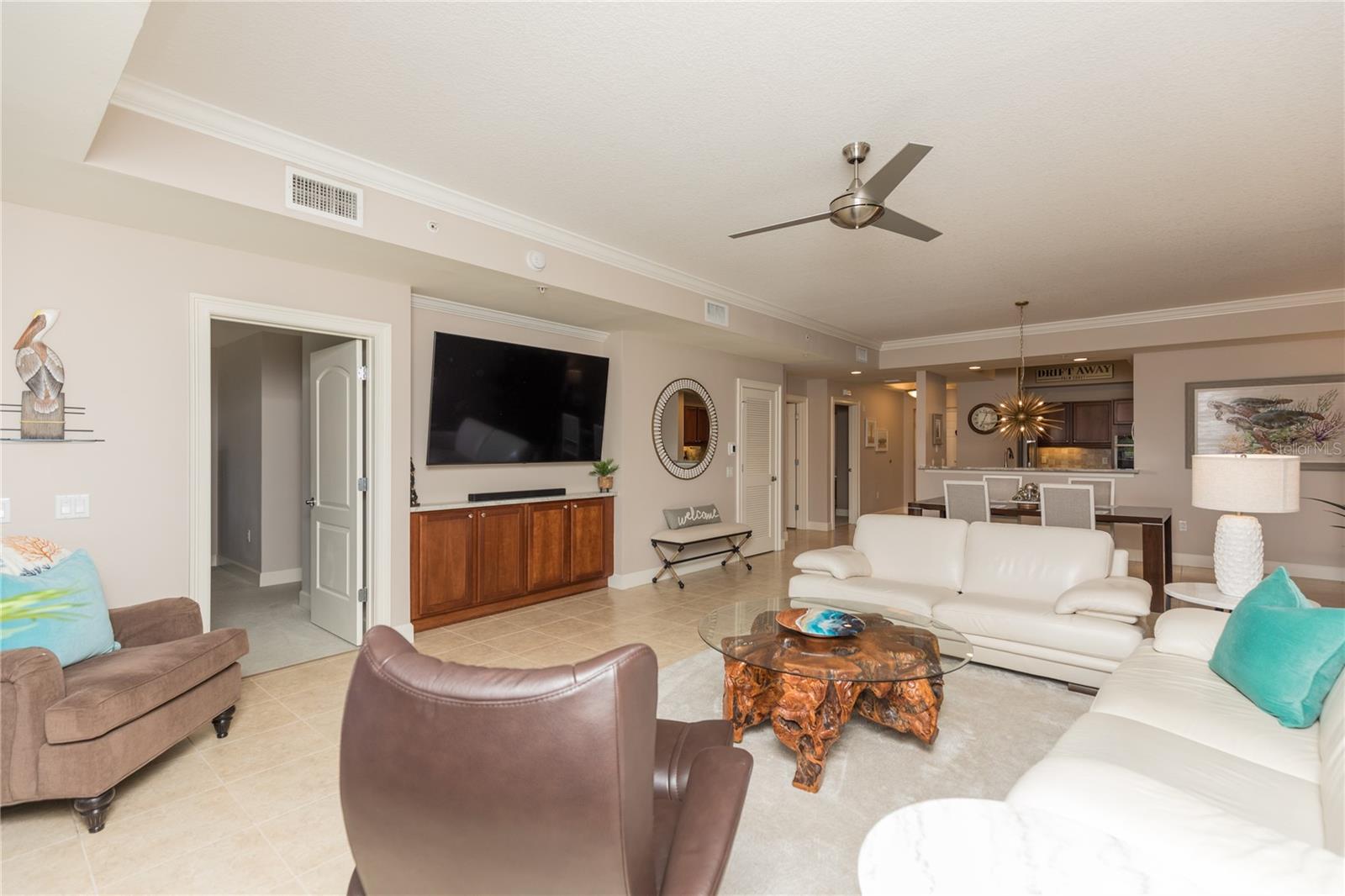 102 YACHT HARBOR DR #373