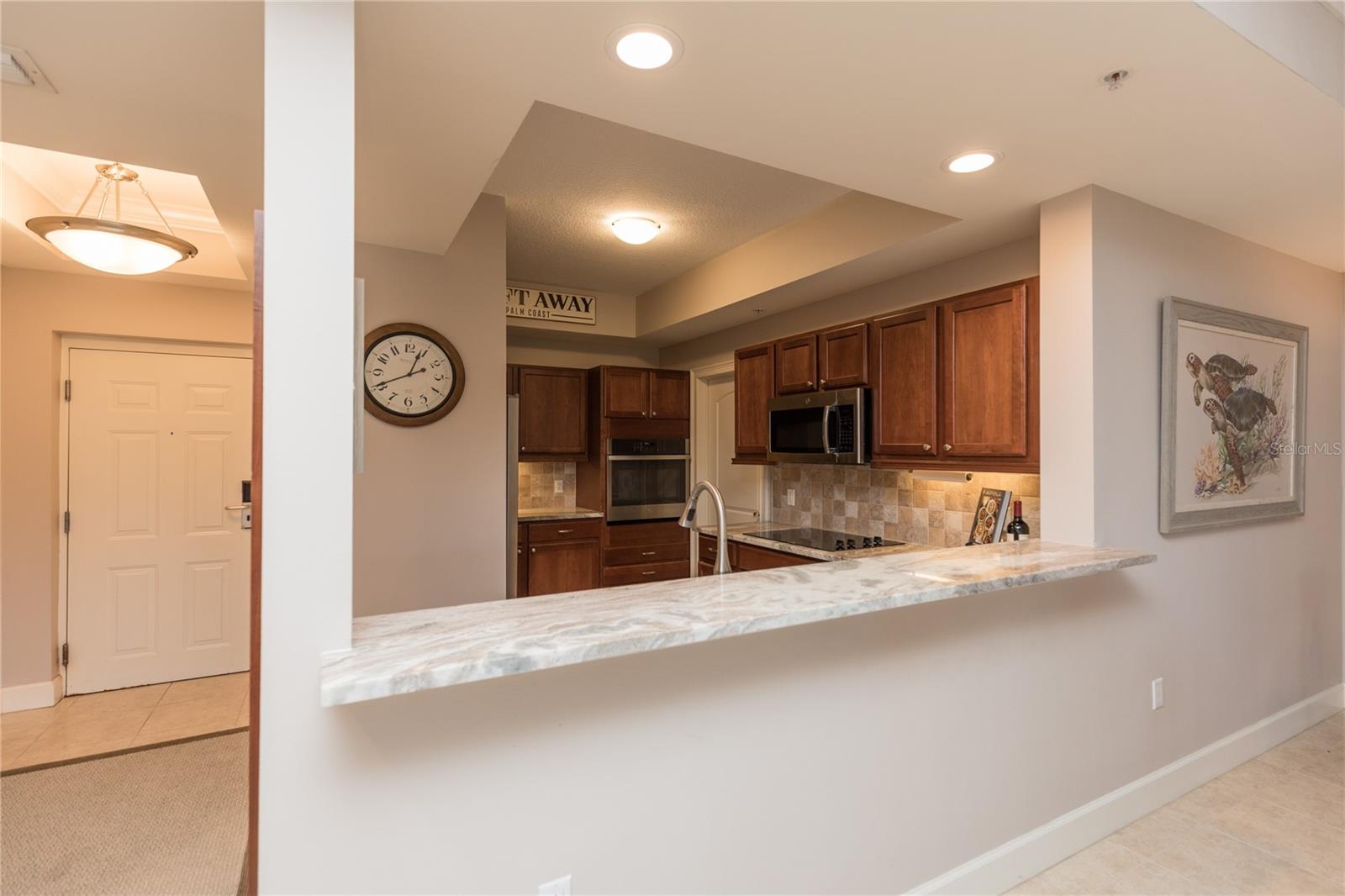 102 YACHT HARBOR DR #373