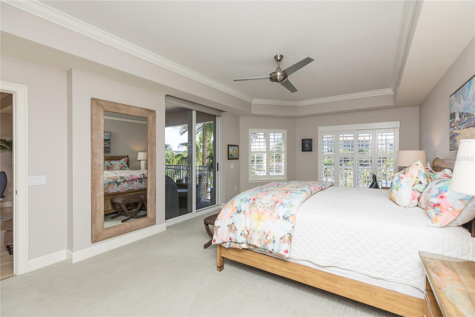 102 YACHT HARBOR DR #373