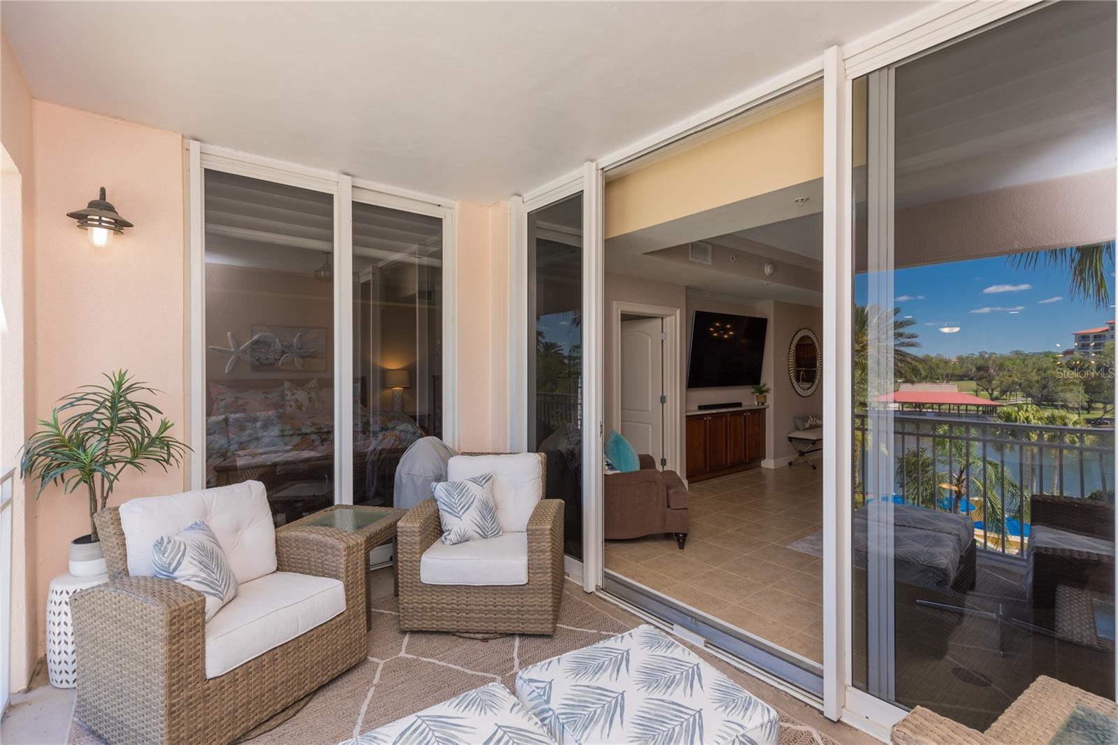 102 YACHT HARBOR DR #373