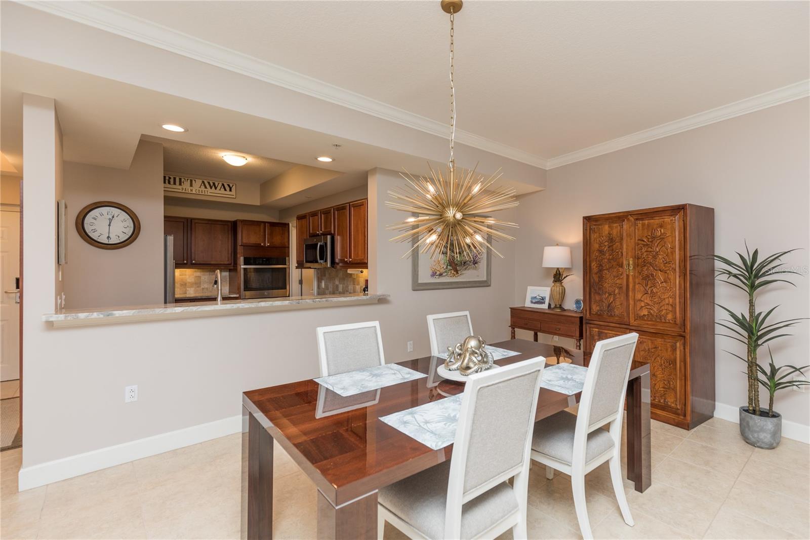 102 YACHT HARBOR DR #373