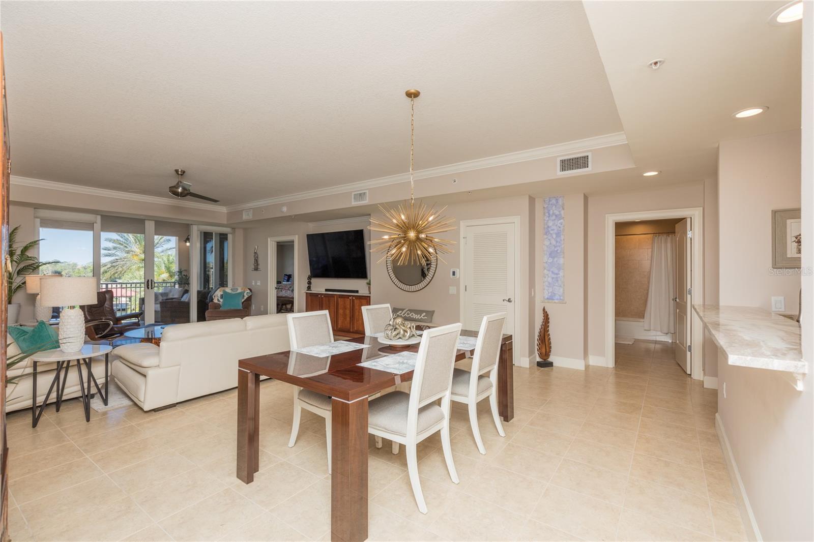 102 YACHT HARBOR DR #373