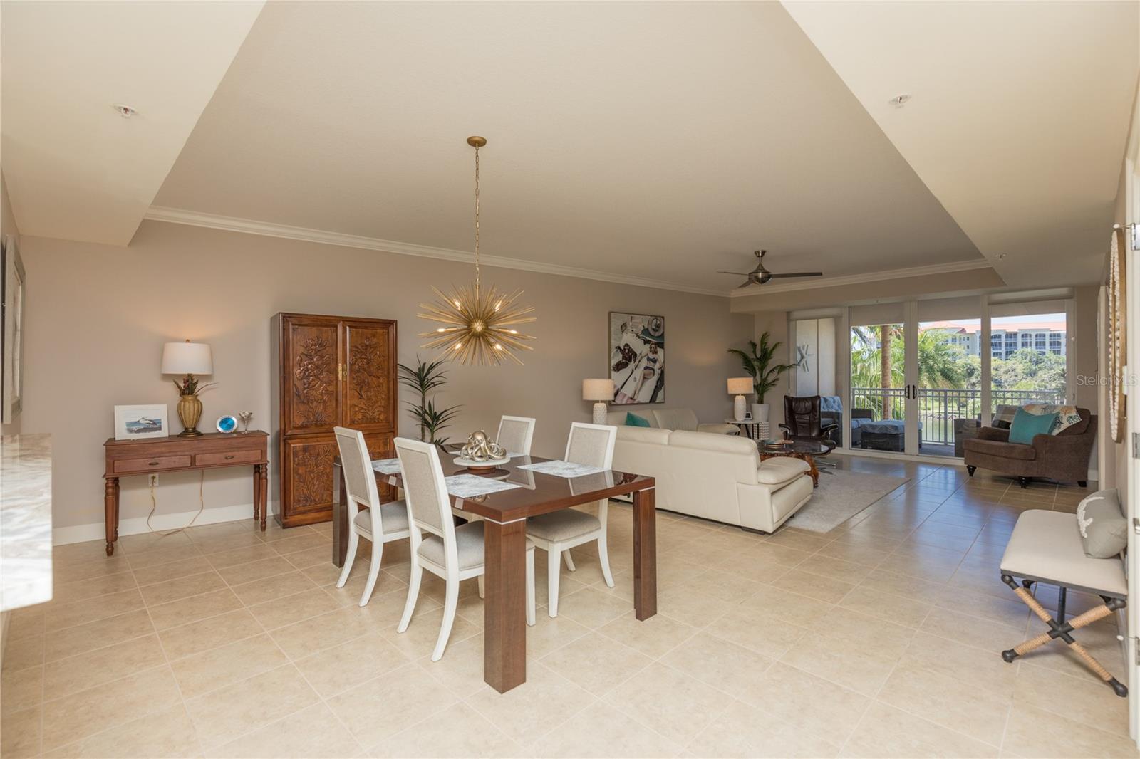 102 YACHT HARBOR DR #373