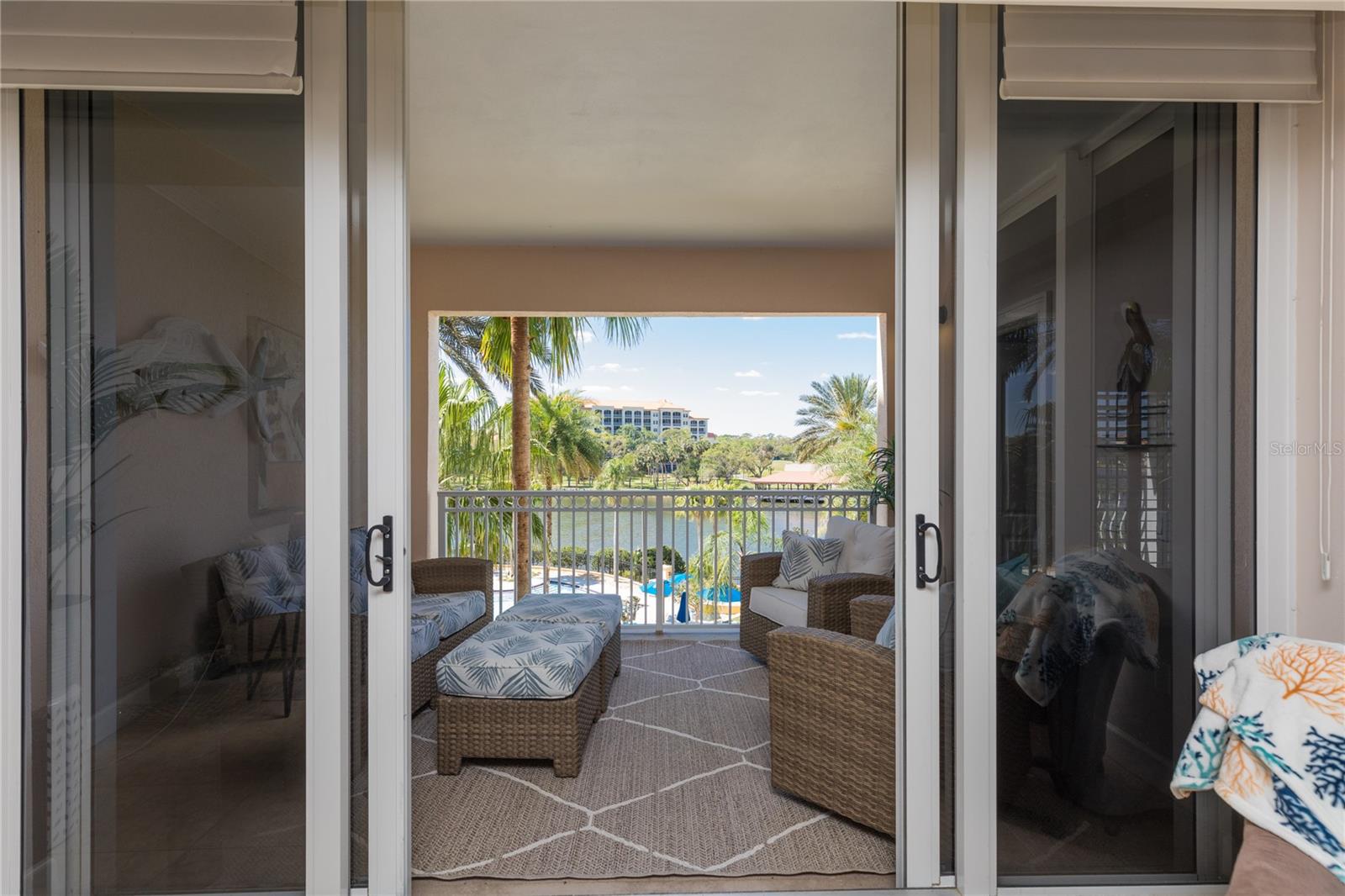 102 YACHT HARBOR DR #373