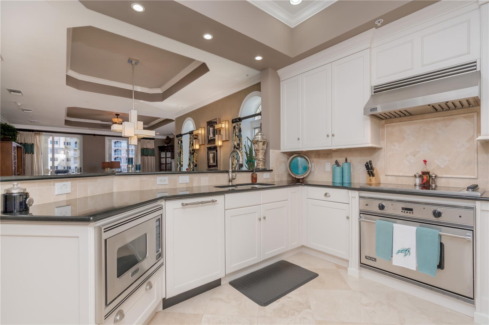 200 OCEAN CREST DR #654