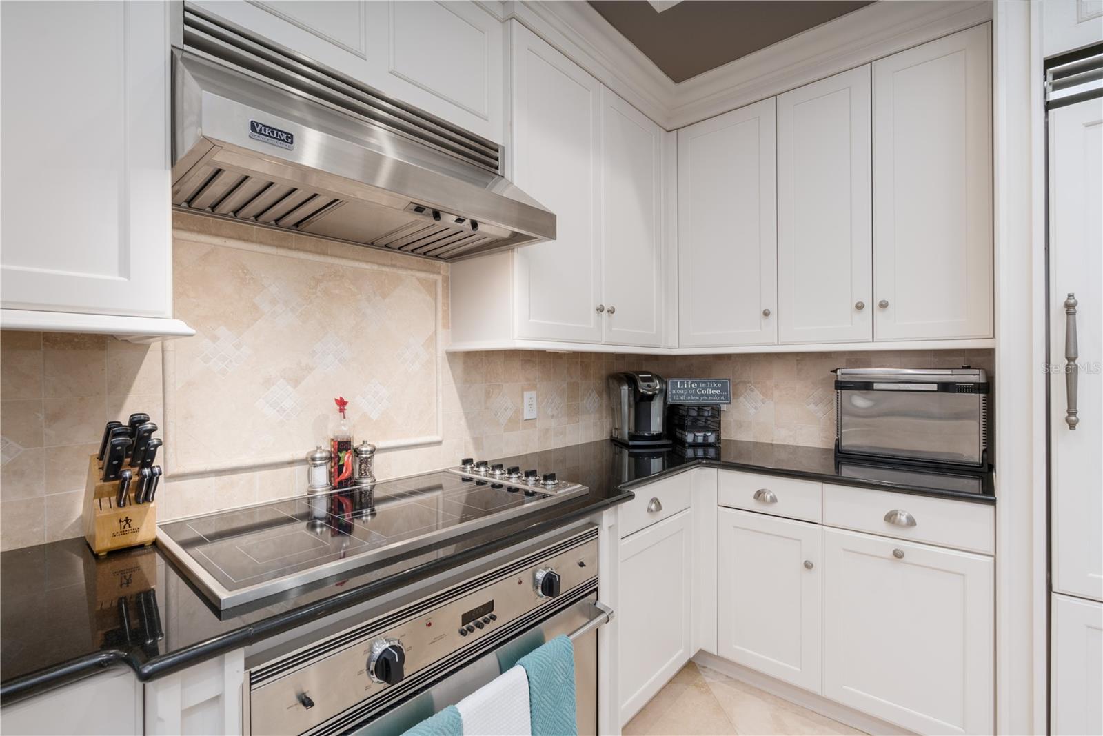 200 OCEAN CREST DR #654