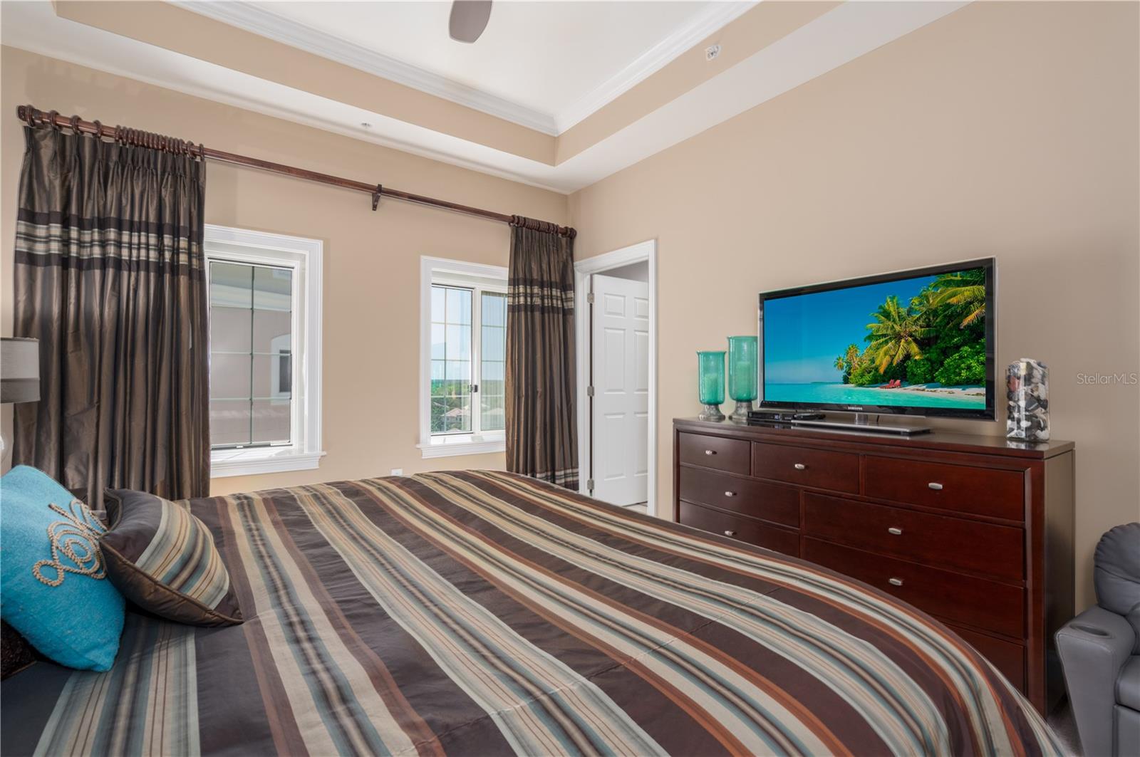 200 OCEAN CREST DR #654