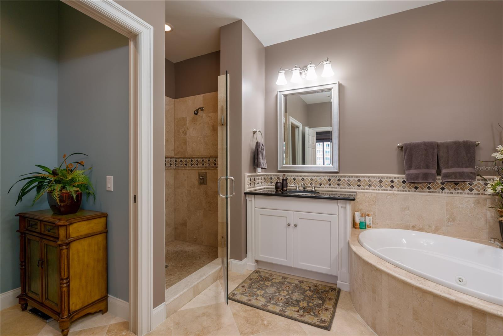 200 OCEAN CREST DR #654