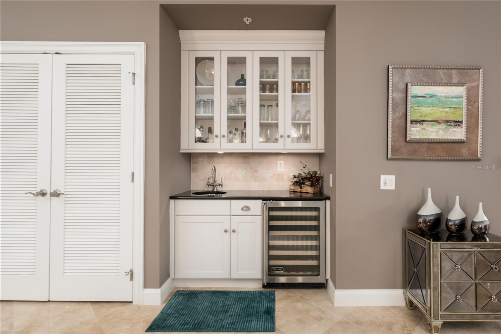 200 OCEAN CREST DR #654