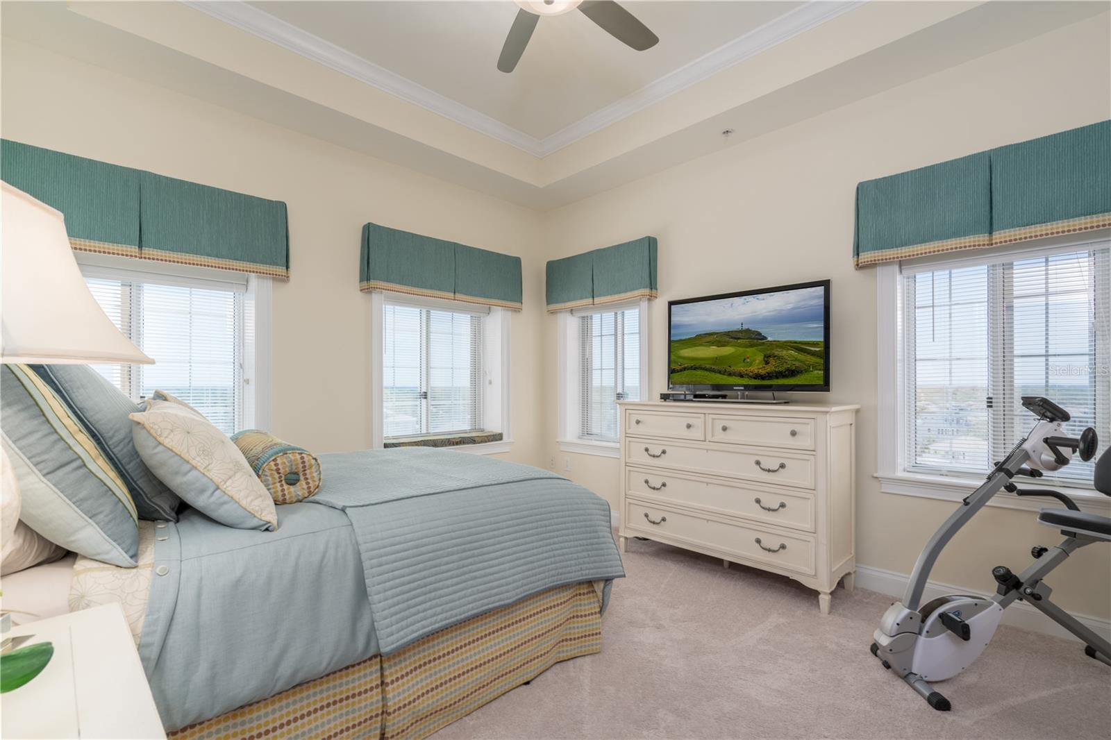 200 OCEAN CREST DR #654