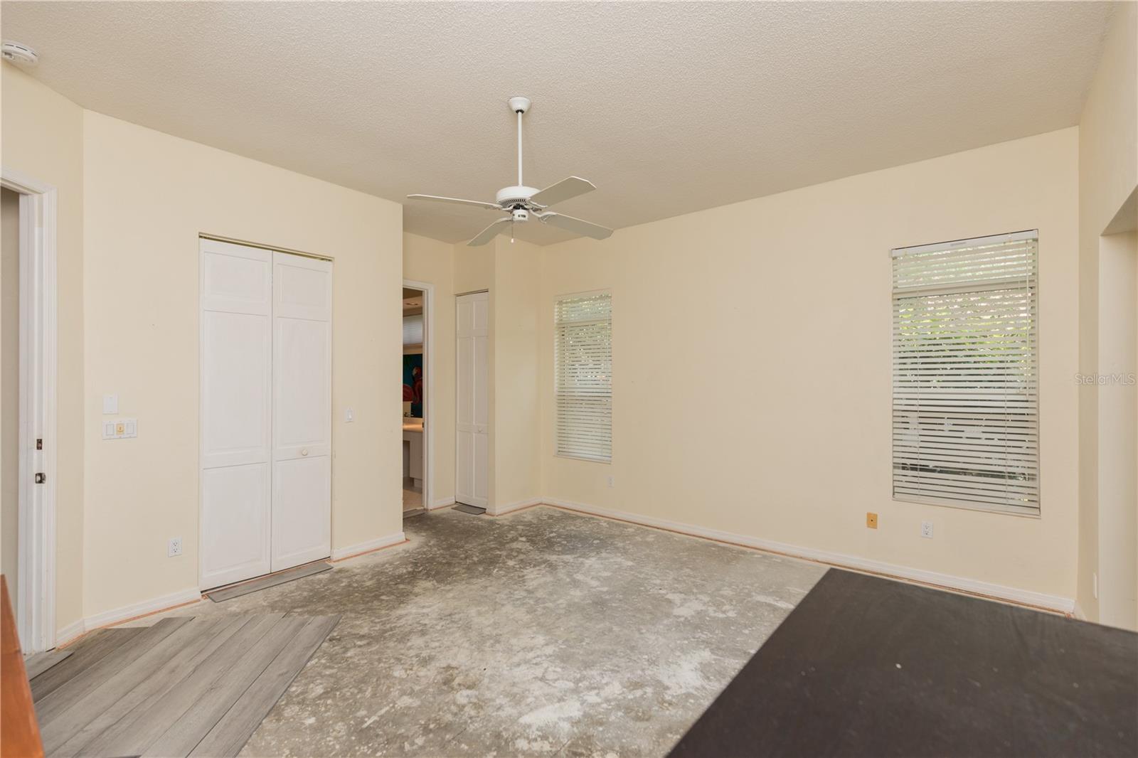12 LAGUNA CT